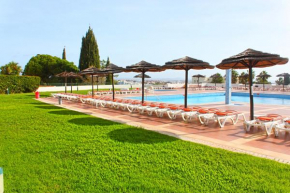 Cozy and Stylish Studio Apt just 800m from the beach - New on Booking!